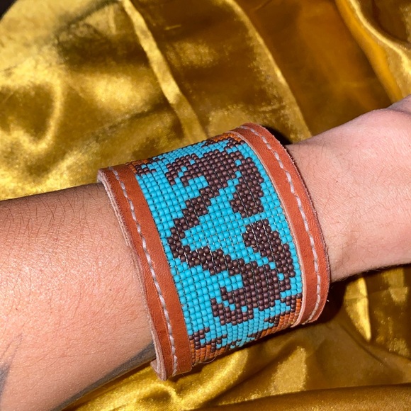 BEADED LEATHER CUFF BRACELET - Picture 1 of 2